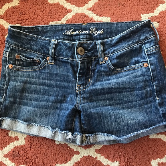 American Eagle Outfitters Pants - American Eagle cuff shorts